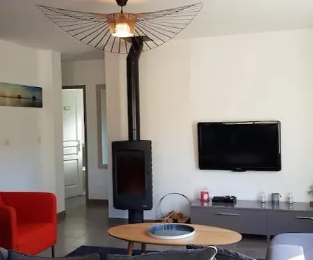 Villa Au Charme Familial Avec Belle Terrasse Et Piscine Chauffee *