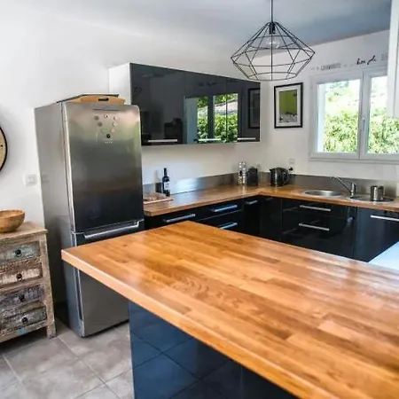 Au Charme Familial Avec Belle Terrasse Et Piscine Chauffée Villa La Teste-de-Buch