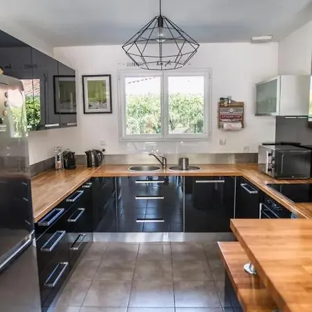 Au Charme Familial Avec Belle Terrasse Et Piscine Chauffée * La Teste-de-Buch